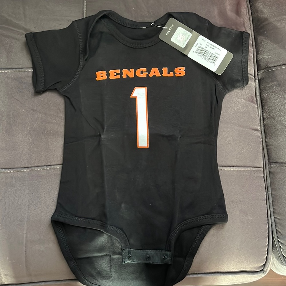 Cincinnati Bengals Onesie - 18M